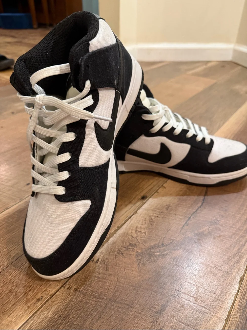 Nike Dunk Mid Canvas Panda